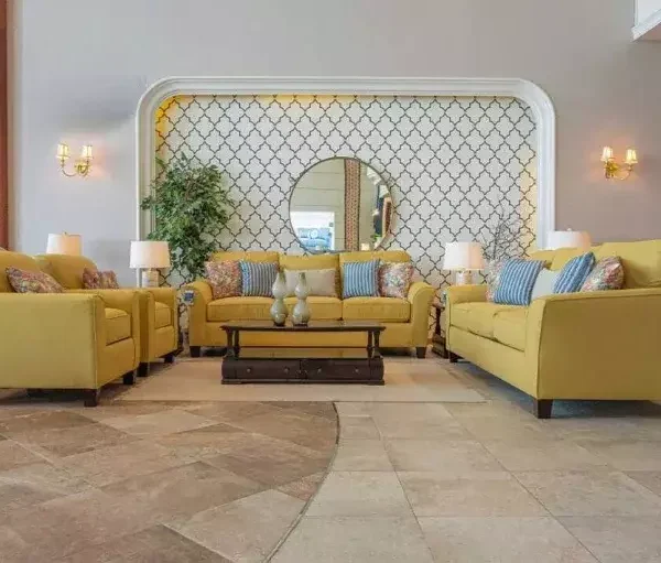 طقم كنب بتصميم مونتيريال الفاخر – تنجيد ناعم وهيكل خشبي متين – لمسة عصرية لأجواء راقية