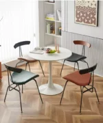 ⁦كرسي جلد بتصميم مودرن⁩ - الصورة ⁦3⁩