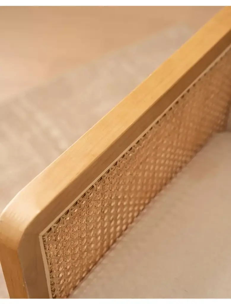 | كرسى خشبى مودرن بذراعين