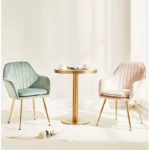 كرسي قماش بمسند بألوان مميزة