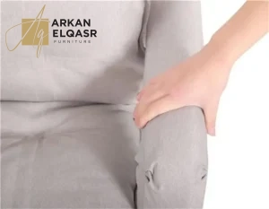 كرسي مع مسند للقدم