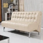 كنبة جلد بتصميم جذاب