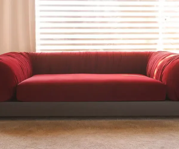 كنب صالة بتصميم مودرن لغرفة المعيشة 2025