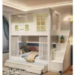 سرير أطفال بدورين بتصميم عصري – خشب متين وسلال تخزين – مثالي للمساحات الصغيرة وآمن للاستخدام اليومي