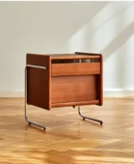 ⁦طاولة جانبية للسرير بتصميم كلاسيك⁩ - الصورة ⁦11⁩