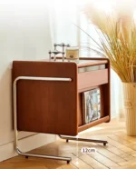 ⁦طاولة جانبية للسرير بتصميم كلاسيك⁩ - الصورة ⁦6⁩