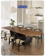 طاولة طعام بقاعدة مميزة