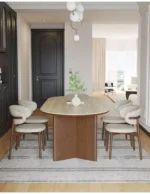 طاولة طعام مميزة مع كراسي