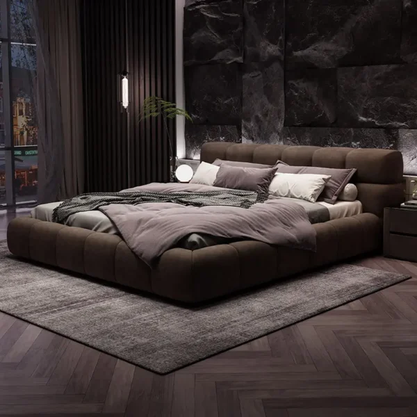 سرير لغرفة نوم بتصميم مميز