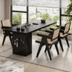 مكتب مع كرسي بتصميم ريفي