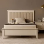 سرير مميز بطراز كلاسيكي