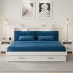 سرير بتصميم حديث مع كمودينه