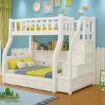 سرير دورين أطفال خشبي بتصميم نموذجي – سلم جانبي آمن – لون أبيض – ضمان سنتين