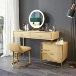 تسريحة مودرن شيك مع مقعد ومرآة