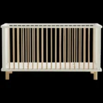 سرير رضيع خشبي آمن