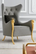 كرسي مفرد بتصميم ملكي