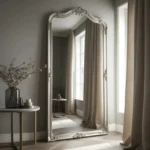 مرايا طويلة بتصميم فرنسي عتيق