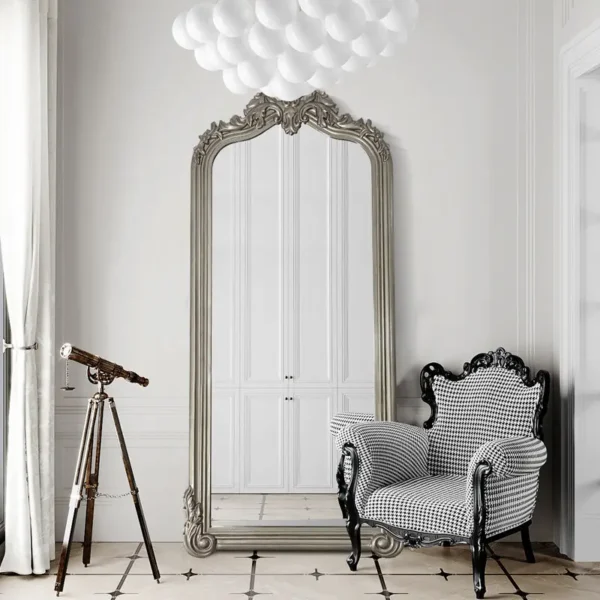 مرايا طويلة بتصميم كلاسيك