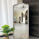 مرايا طويلة بتصميم فرنسي عتيق