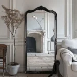 مرايا طويلة بتصميم فرنسي عتيق