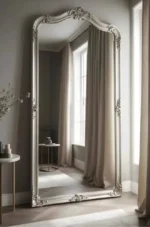 مرايا طويلة بتصميم فرنسي عتيق