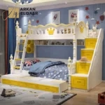 سرير أطفال كوين فاخر – تصميم فاخر مبطن – قاعدة خشبية متينة – متوفر بألوان متعددة