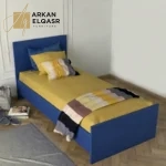 سرير خشبي صلب