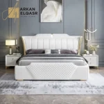 سرير ملكي بلمسات يدوية مع 2 كومودينة