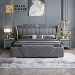 سرير ملكي بلمسات يدوية مع 2 كومودينة