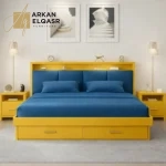 سرير بتصميم حديث مع كمودينه