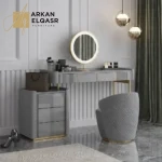 طاولة تسريحة بتصميم مميز مع مرايا و كرسي