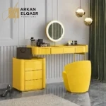 طاولة تسريحة بتصميم مميز مع مرايا و كرسي