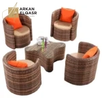 جلسة خارجية مميزة من كراسي و طاولة شيك