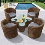 جلسة خارجية مميزة من كراسي و طاولة شيك