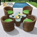 جلسة خارجية مميزة من كراسي و طاولة شيك