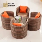 جلسة خارجية مميزة من كراسي و طاولة شيك