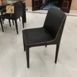 طاولة طعام بأرجل جلديه فاخره