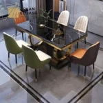 طاولة طعام فاخرة مع كراسي