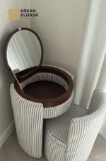 تسريحة غرفة نوم دائرية مع كرسي
