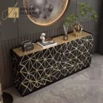 طاولة بوفيه مصممة بزخارف أنيقة و فخمة