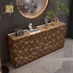 طاولة بوفيه مصممة بزخارف أنيقة و فخمة