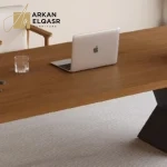 مكتب عصري بتصميم هندسي