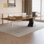 مكتب عصري بتصميم هندسي